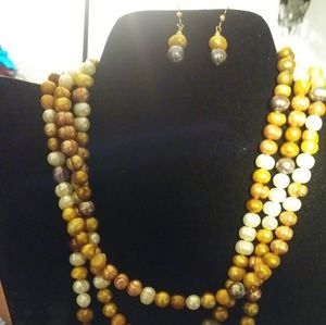 Pearl necklace and earings